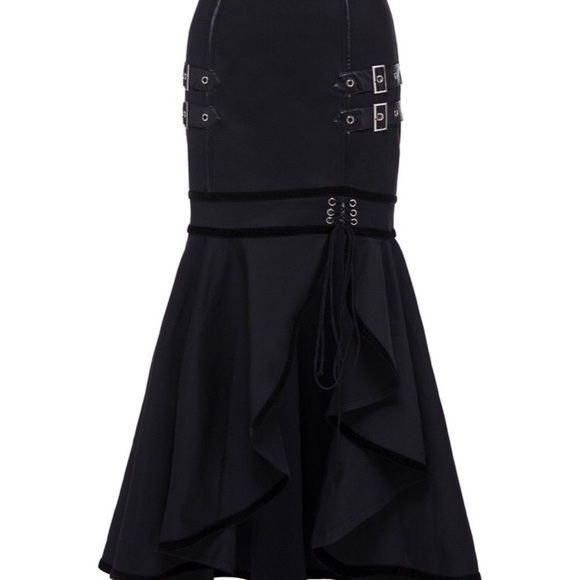 Black Ruffle Drop Waist Skirt - Picture 2 of 6